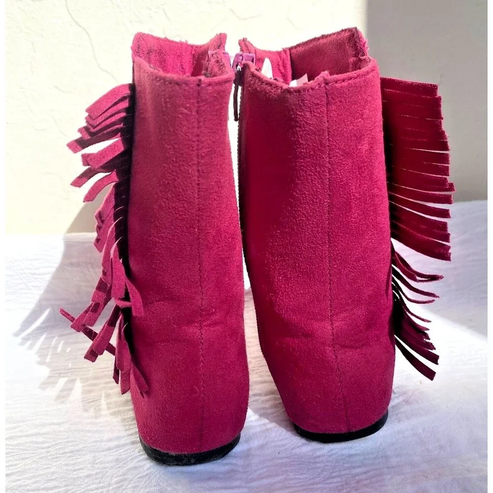 Toddler Girl's Hot Pink Fringe Boots Soft Suede Flat Zipper Pull-On -Size 7/8 T